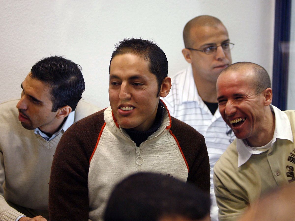 Foto: Jamal Zougam, Rachid Aglif, Rafa Zouhier y Abdelilah El Fadual, durante el juicio del 11-M. (Reuters/Pool/Paco Campos)